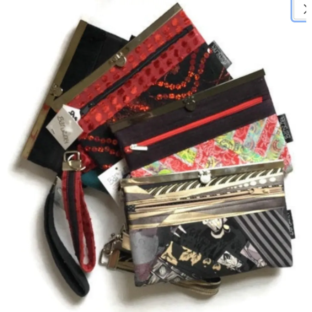 WI Woman Wallet, Wristlet, Purse - Wallet Deluxe, Barbz.net